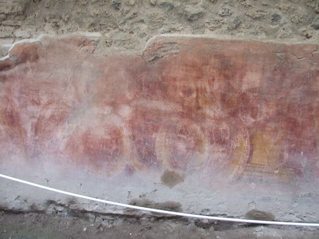 VII.11.13 Pompeii. December 2005. Painted street shrine on outside wall.