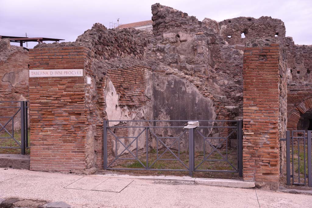 I.4.14 Pompeii. October 2019. Looking towards entrance doorway on east side of Via Stabiana.
Foto Tobias Busen, ERC Grant 681269 DCOR.
