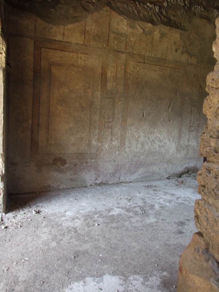 I.12.2 and I.12.1 Pompeii.  March 2009.  Room 7. Triclinium. Looking west from door in corridor.
