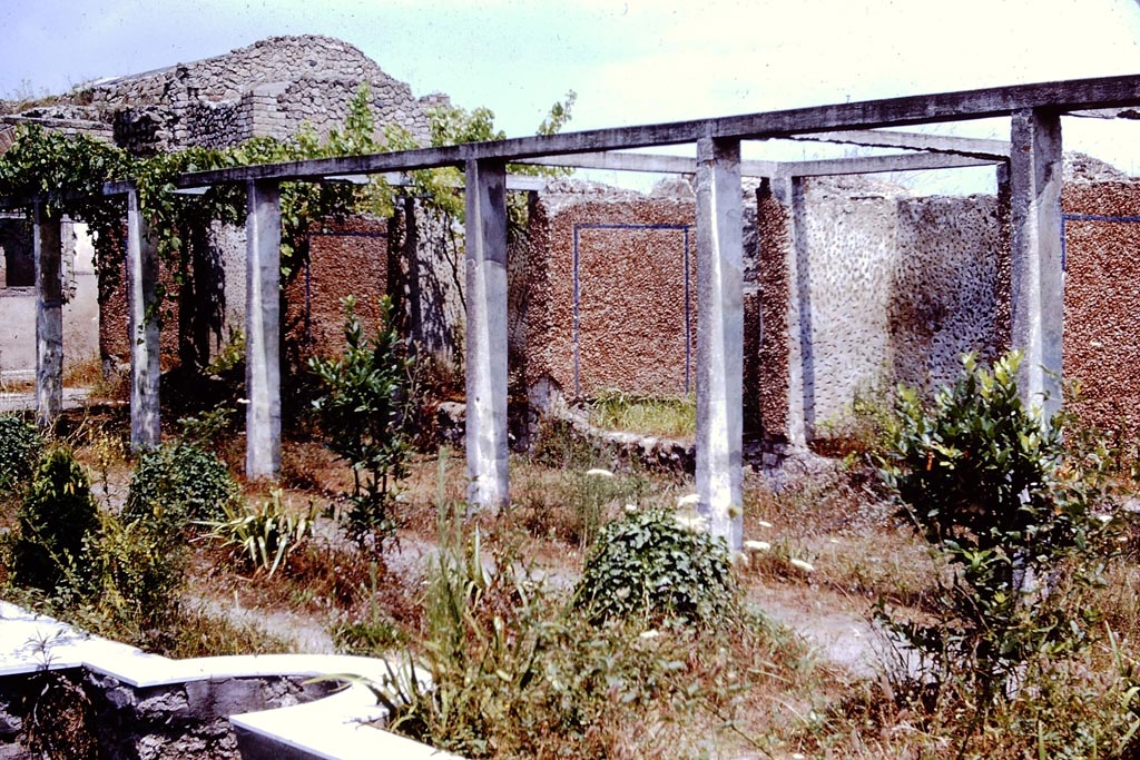 II.4.6 Pompeii. 1966. Niches on east side of garden, looking north. Photo by Stanley A. Jashemski.
Source: The Wilhelmina and Stanley A. Jashemski archive in the University of Maryland Library, Special Collections (See collection page) and made available under the Creative Commons Attribution-Non-Commercial License v.4. See Licence and use details.
J66f0627
