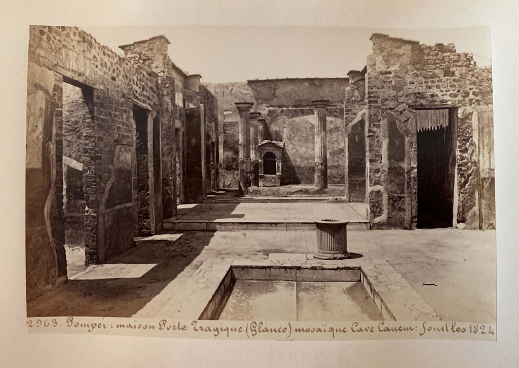 VI.8.5, Pompeii. Album by M. Amodio, c.1880, entitled “Pompei, destroyed on 23 November 79, discovered in 1748”.
Looking north across impluvium in atrium. Photo courtesy of Rick Bauer.
