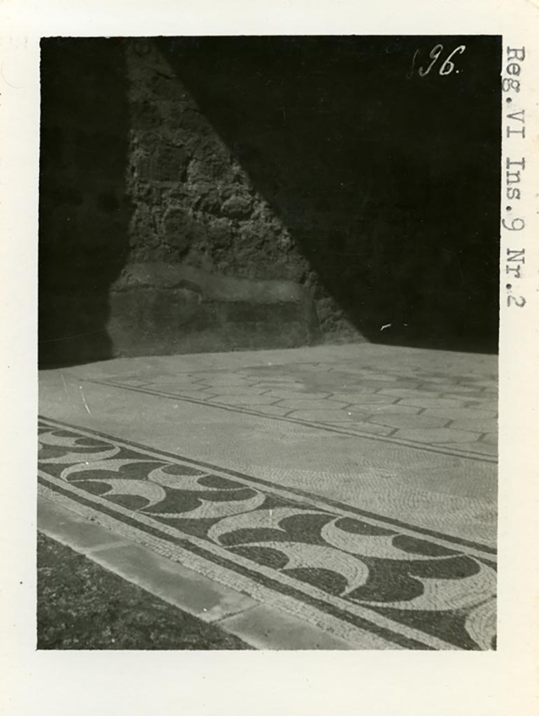 VI.9.2 Pompeii. Pre-1937-39. Room 26, looking north-east along the line of the mosaic threshold.
Photo courtesy of American Academy in Rome, Photographic Archive. Warsher collection no. 896.
