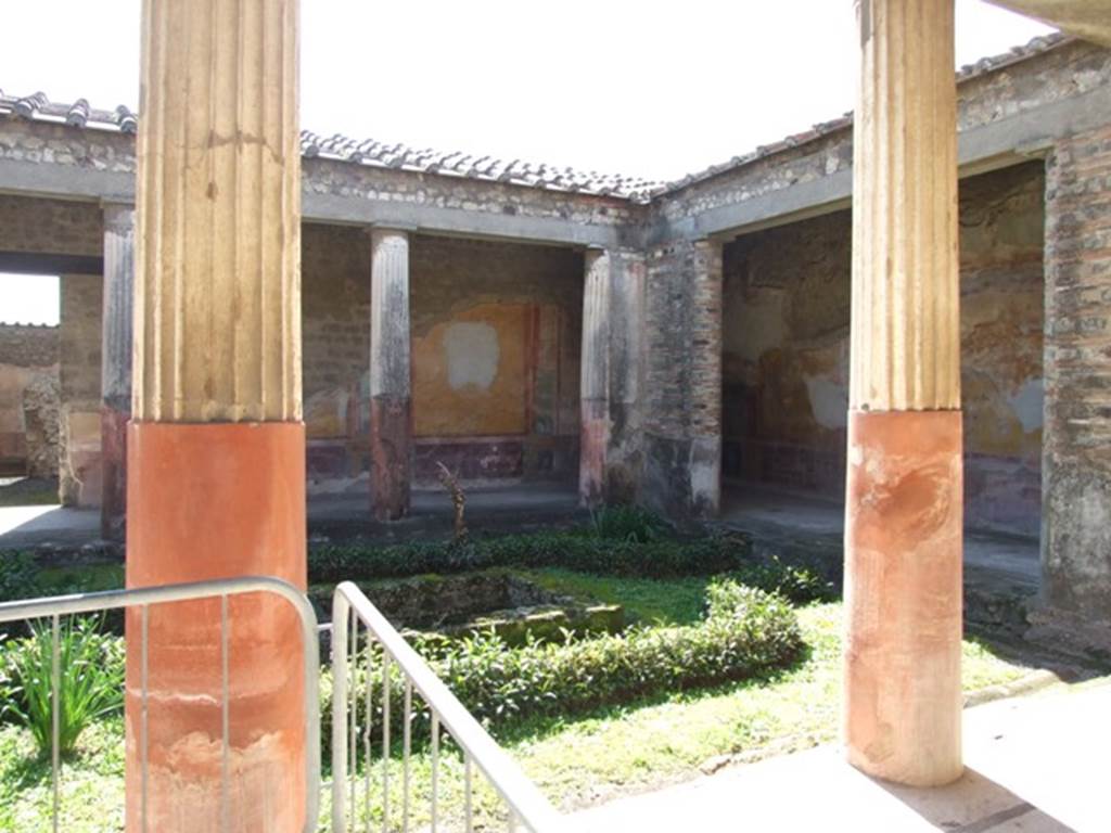 VI.9.6 Pompeii. March 2009. Room 6, looking across to south-west corner of peristyle.