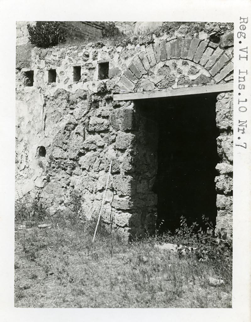 VI.10.7 Pompeii. Pre-1937-39. Room 16, lower-level doorway in north wall, with room 10 on the floor above.  
Photo courtesy of American Academy in Rome, Photographic Archive. Warsher collection no. 1784b.

