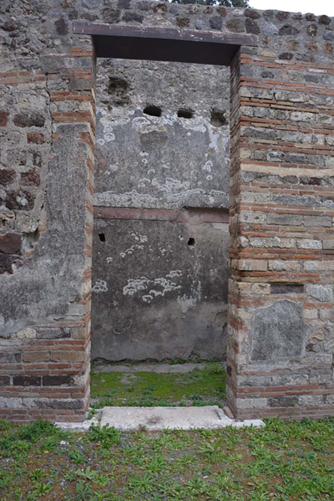 VI.11.10 Pompeii. October 2017. Doorway to room 25 on east side of entrance corridor/doorway.
Foto Annette Haug, ERC Grant 681269 DCOR


