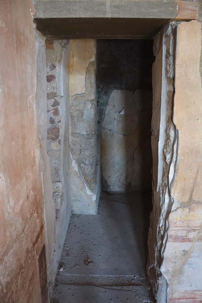 VI.11.10 Pompeii. December 2017. Room 41, looking north through doorway from room 40.
Foto Annette Haug, ERC Grant 681269 DCOR
