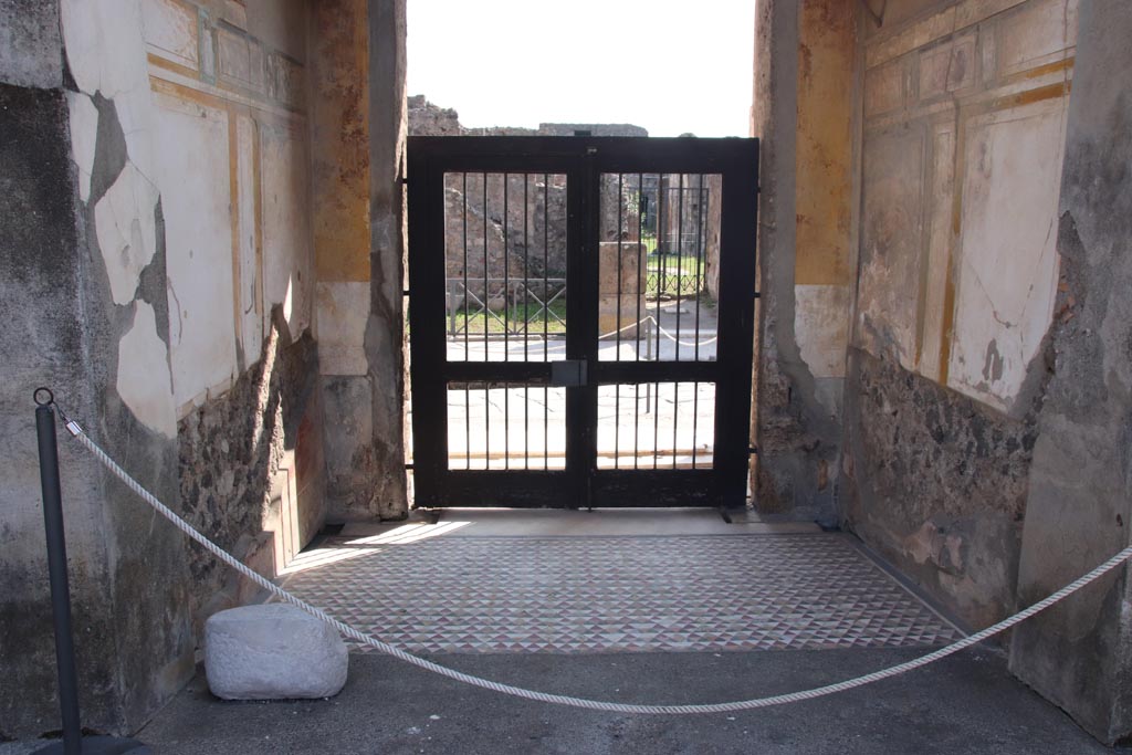 VI.12.2 Pompeii. October 2023. Looking south through entrance doorway. Photo courtesy of Klaus Heese.