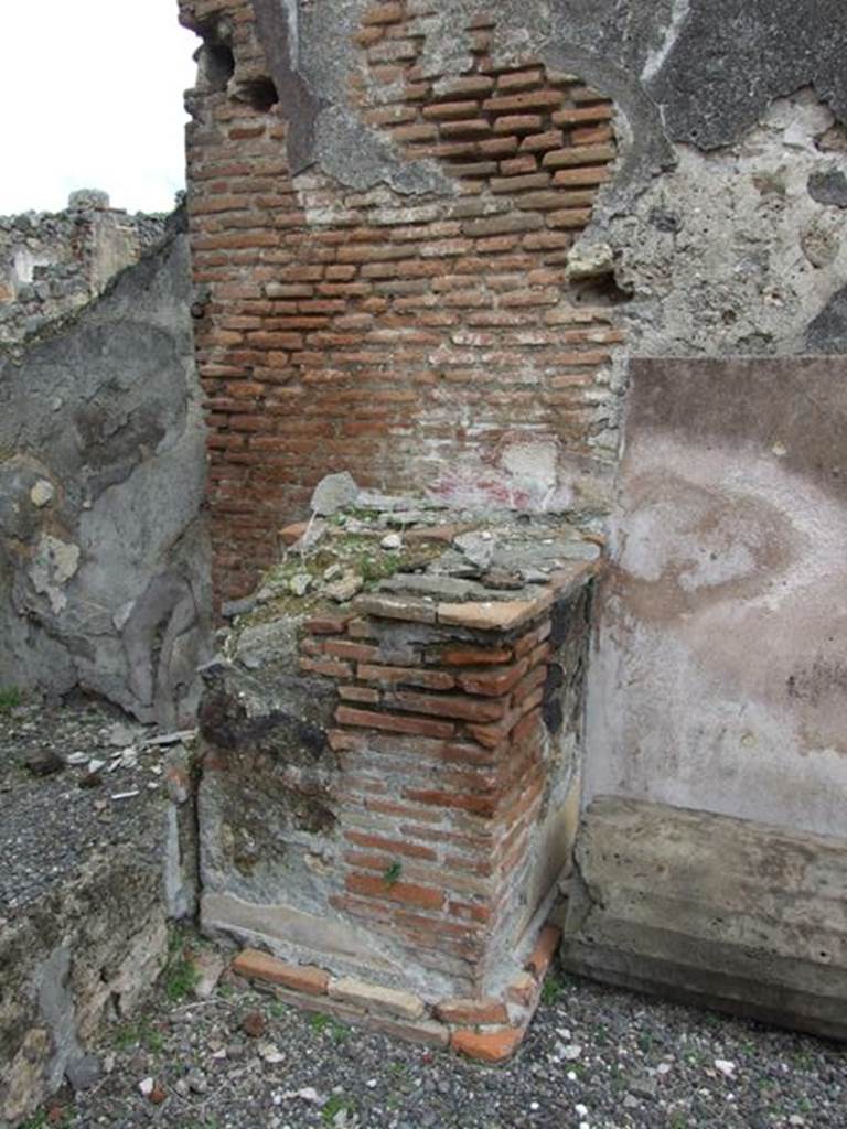 VI.13.2 Pompeii.  March 2009.  Remains of Altar in north east corner of Peristyle.