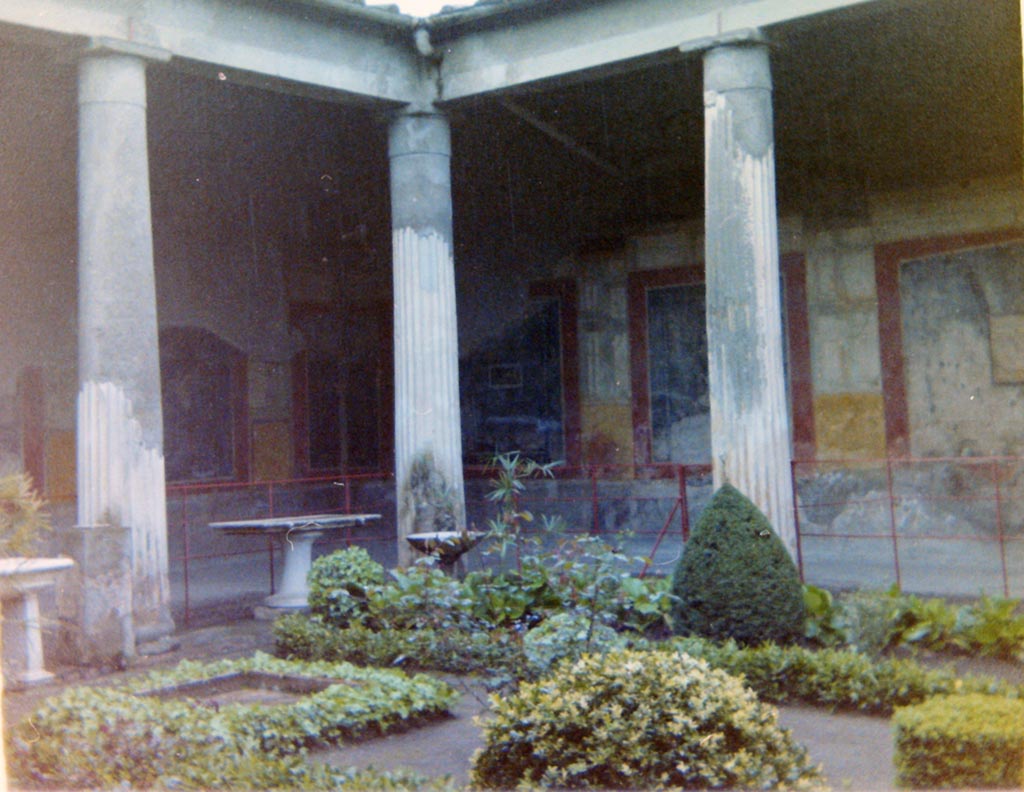 VI.15.1 Pompeii. 4th April 1980. South-west corner of peristyle. Photo courtesy of Tina Gilbert.