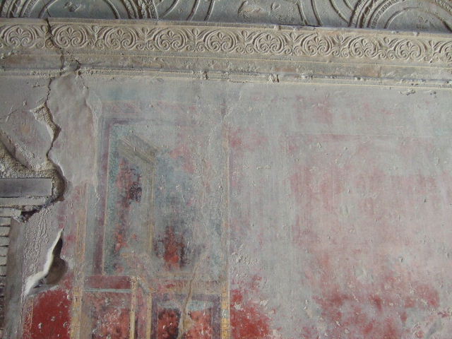 VII.1.8 Pompeii. September 2005. Stucco ceiling in vestibule 1.