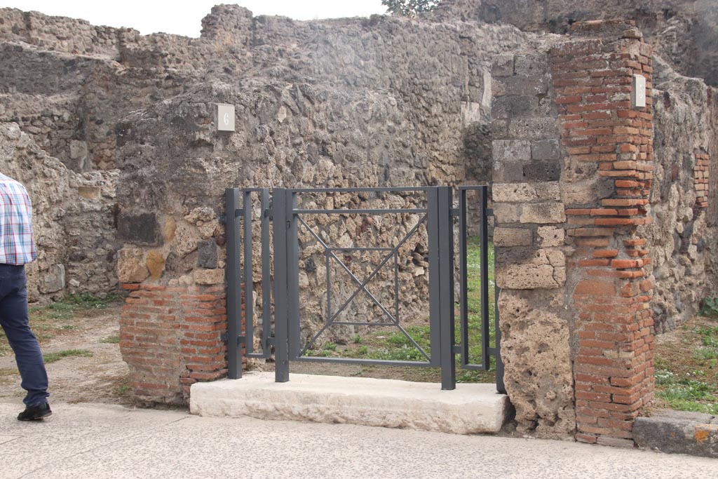 VII.3.6 Pompeii. October 2023. Looking towards entrance doorway on south side of Via della Fortuna. Photo courtesy of Klaus Heese.