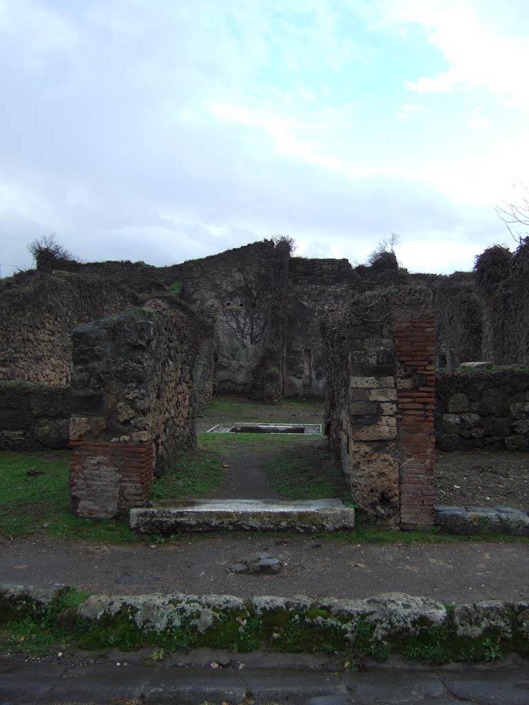 VII.3.6 Pompeii. December 2005. Entrance, looking south.