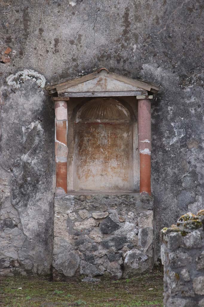 VII.3.6 Pompeii. October 2020. Aedicula lararium against south wall of garden. Photo courtesy of Klaus Heese.
