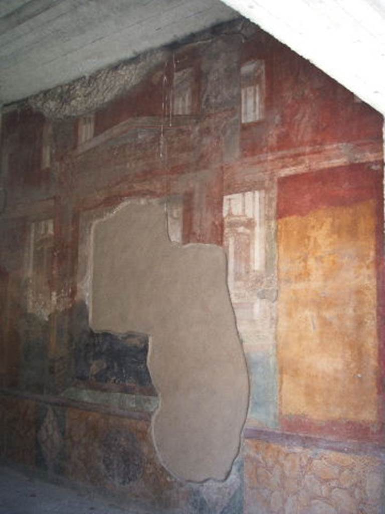 VII.4.48 Pompeii. December 2007. Room 18.  South wall.