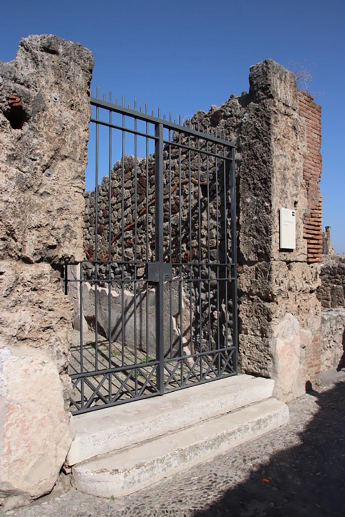 VII.7.10 Pompeii. October 2023. Entrance doorway. Photo courtesy of Klaus Heese.