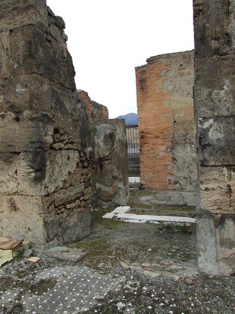 VII.9.47 Pompeii. March 2009. Room 1. Atrium. Looking south to Tablinum.