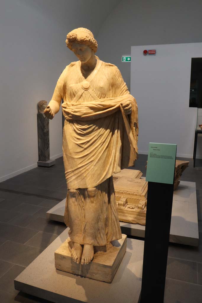 VIII.1.4 Pompeii. February 2021. 
Marble statue of Nike, found on eastern side of pool in Villa A, at Oplontis. 
Photo courtesy of Fabien Bièvre-Perrin (CC BY-NC-SA).
