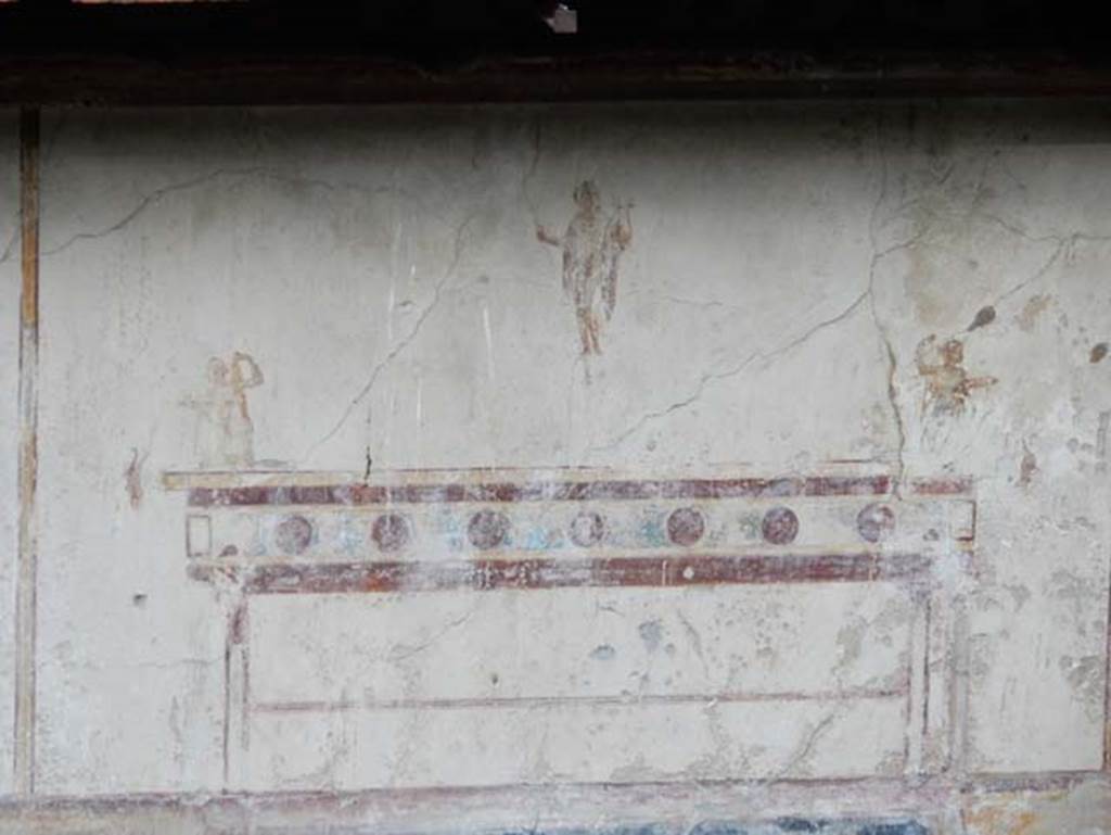 VIII.1.a Pompeii. May 2015. Detail from painted plaster. Photo courtesy of Buzz Ferebee.
