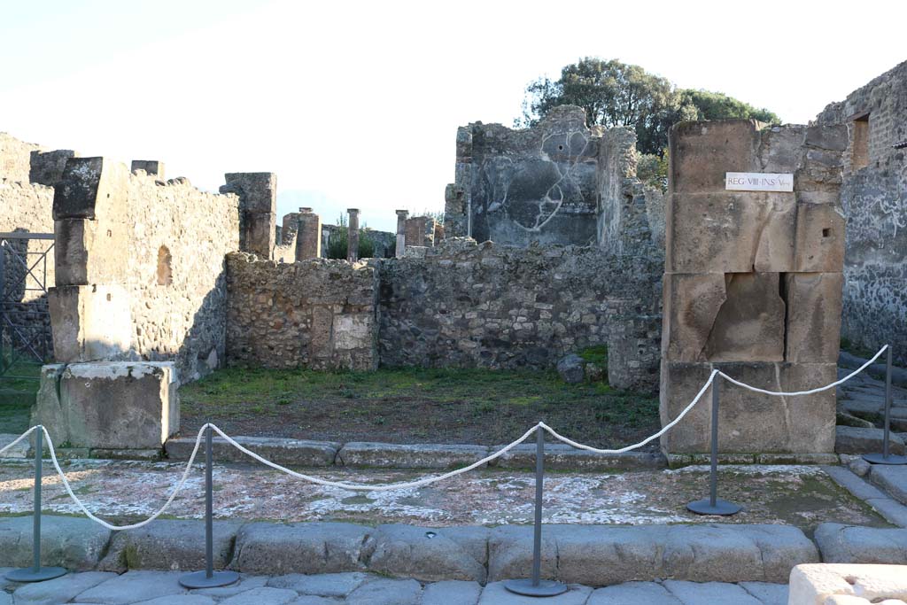 VIII.5.1 Pompeii. December 2018. Entrance doorway on south side of Via dellAbbondanza. Photo courtesy of Aude Durand.