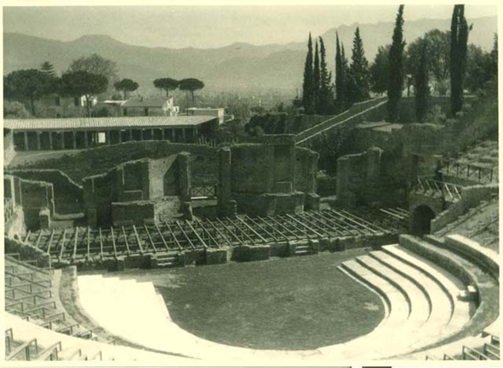 VIII.7.21 Pompeii. 1940. Looking south from top of Large Theatre. Photo courtesy of Rick Bauer.
