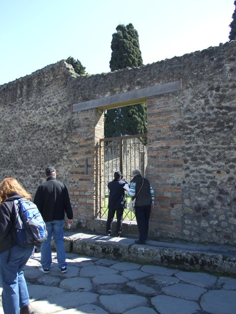 VIII.7.29 Pompeii. September 2005. Entrance.