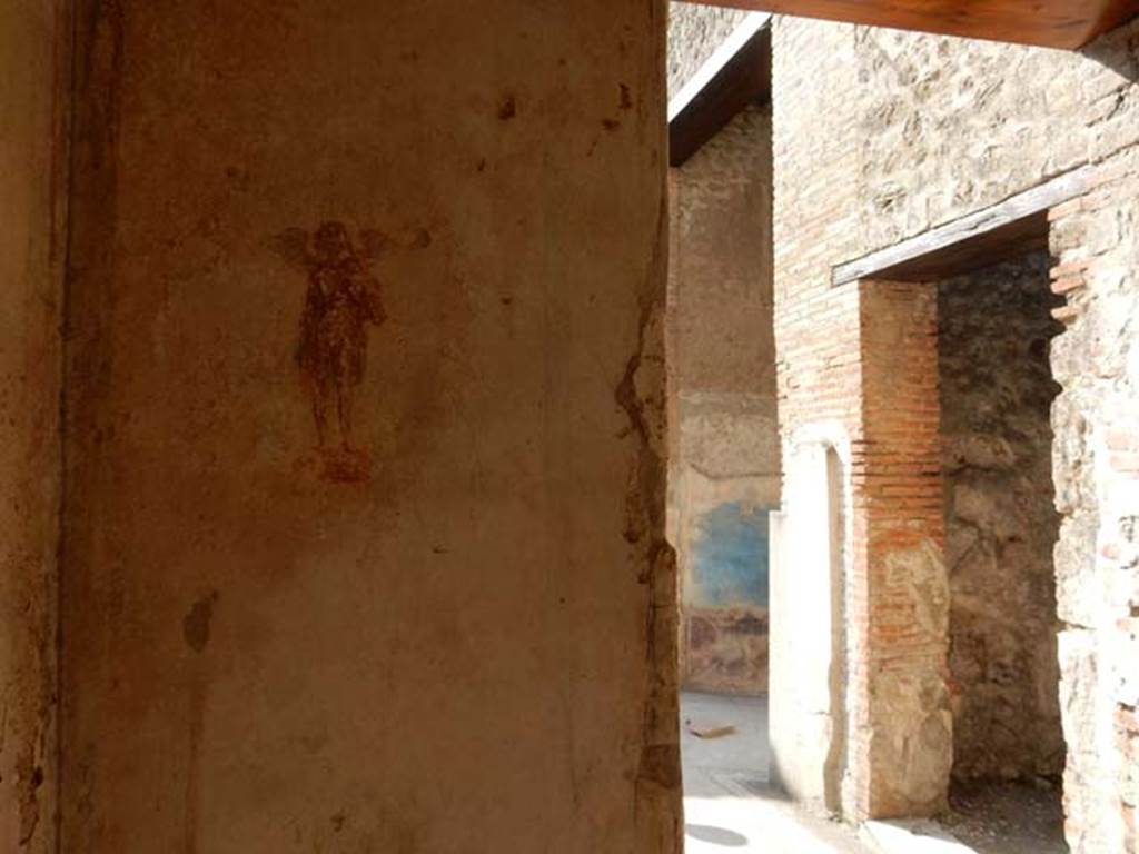 IX.3.5 Pompeii. May 2015. Room 4, painted figure in south-east corner.  
Photo courtesy of Buzz Ferebee.
