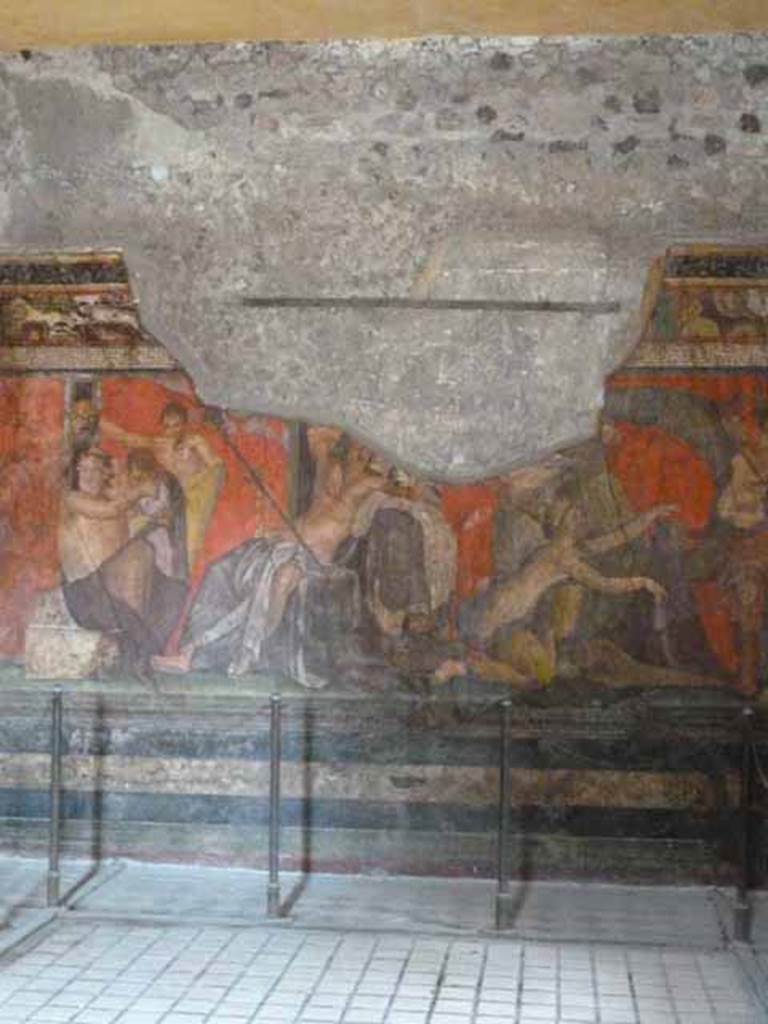 Villa of Mysteries, Pompeii. May 2010. Room 5, detail from east wall.
