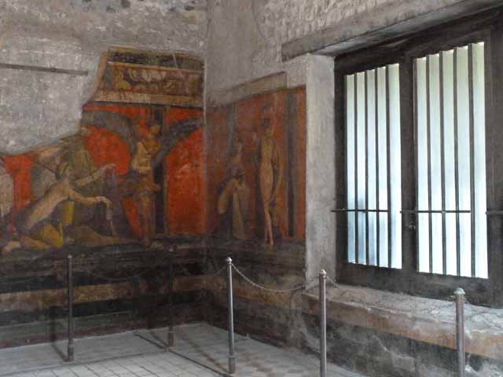 Villa of Mysteries, Pompeii. May 2010. Room 5, detail in south-east corner.