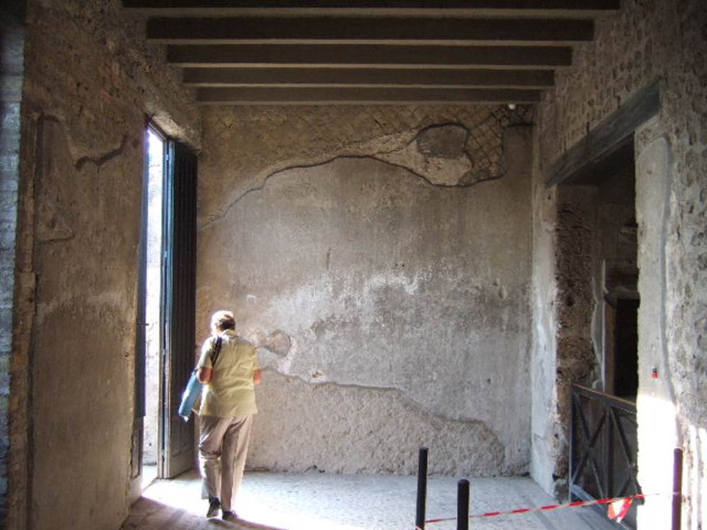 Villa of Mysteries, Pompeii. May 2006. North wall of portico P2.

