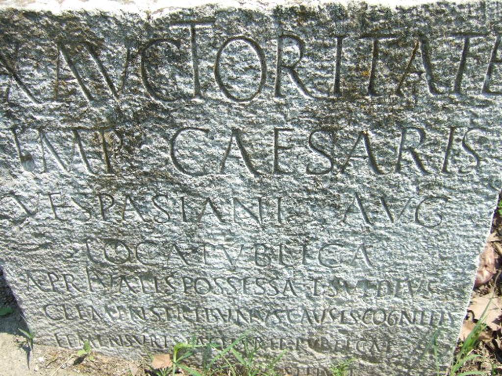 VGSC Pompeii Porta Vesuvio. May 2006. Cippus of Titus Suedius Clemens.