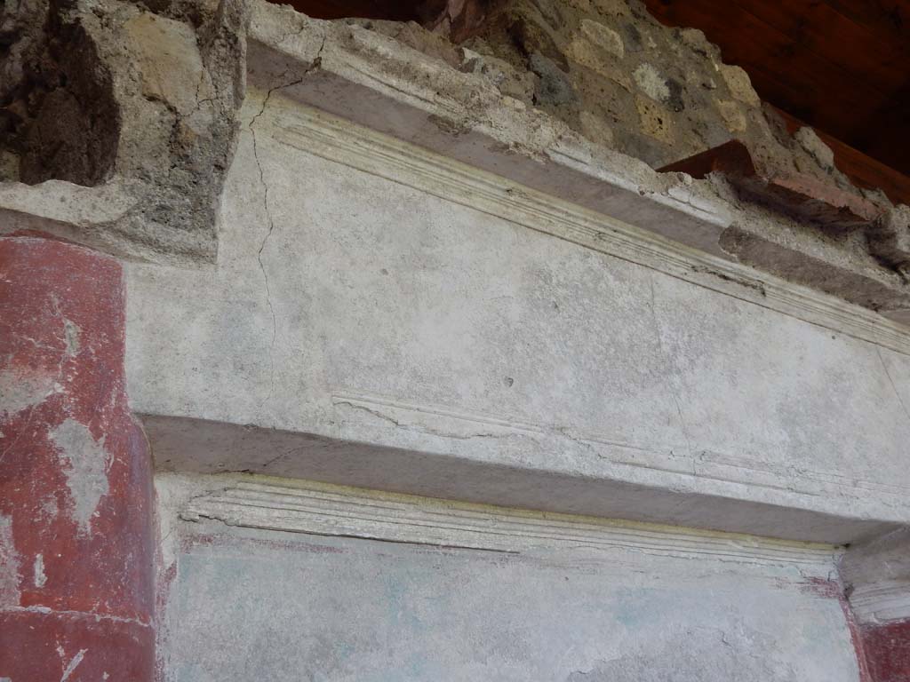 Stabiae, Villa Arianna, June 2019. W29, detail from east wall of the small peristyle. Photo courtesy of Buzz Ferebee.