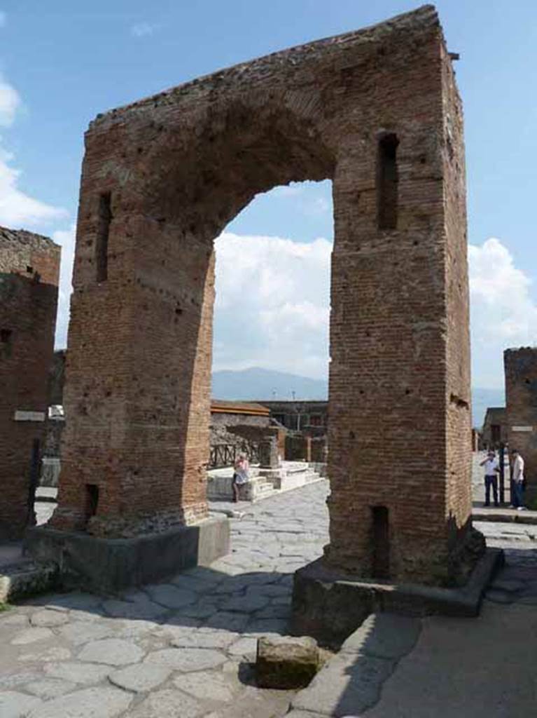 Arch of Caligula. May 2010. Looking south-east.
