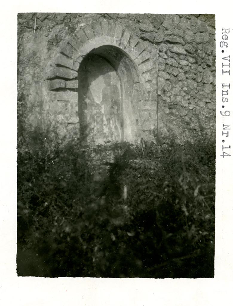 VII.11.14 Pompeii, but shown as VII.9.14 on photo. Pre-1937-39. 
Garden “C”, looking towards west wall with Lararium. 
Photo courtesy of American Academy in Rome, Photographic Archive. Warsher collection no. 570.
