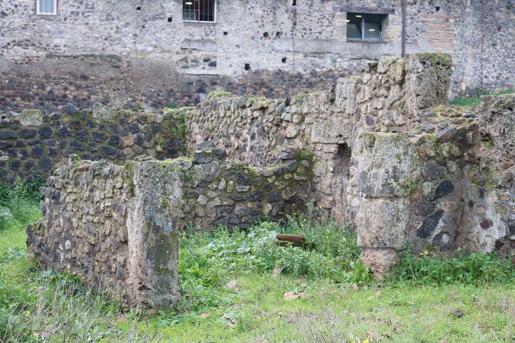 VIII.7.10 Pompeii. December 2018. 
Looking towards rear room, with a niche/recess in the north wall. Photo courtesy of Aude Durand.
