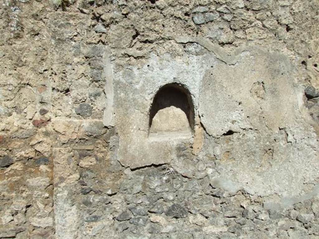 I.12.8 Pompeii.  March 2009.  Room 2.  Niche on north wall.