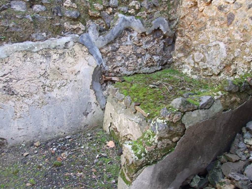 V.4.3 Pompeii.  March 2009.  Hearth and East wall.