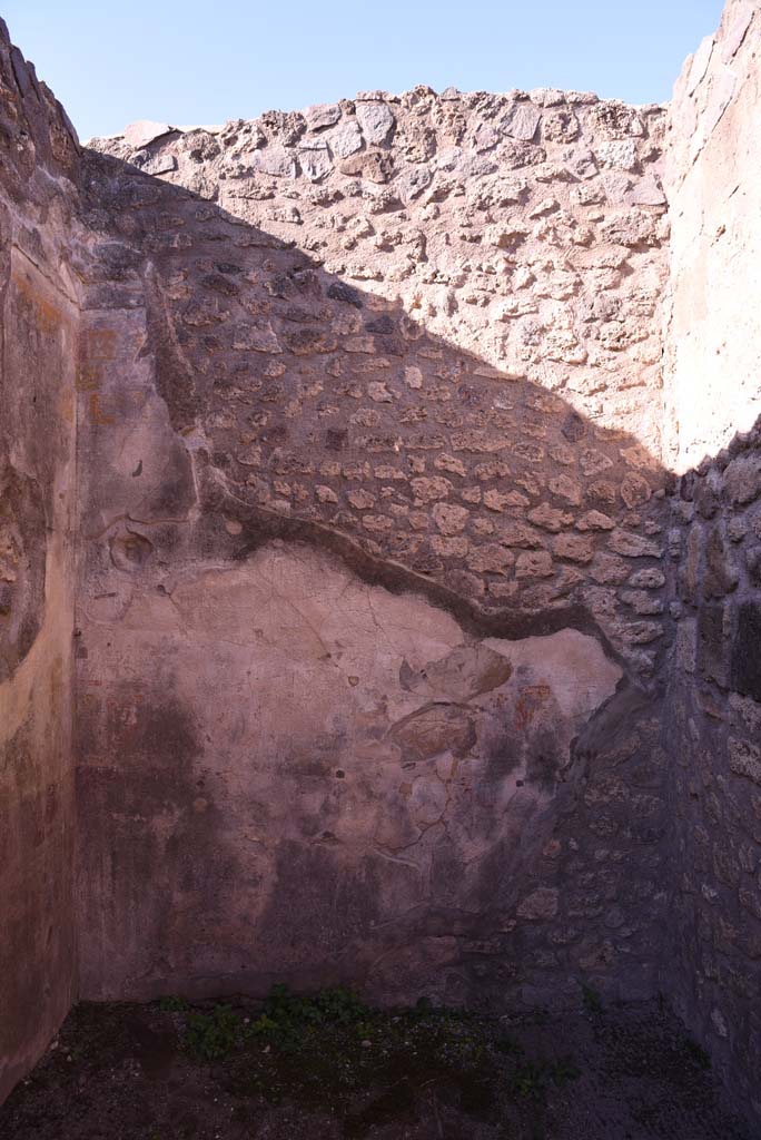 I.4.25 Pompeii. October 2019. Room 36, looking towards west wall in cubiculum.
Foto Tobias Busen, ERC Grant 681269 DCOR.
