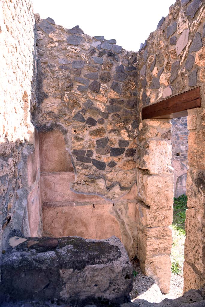 I.4.25/1.4.5 Pompeii. October 2019. 
Room 16, looking towards south wall across stairs, with doorway to atrium 6, on right.
Foto Tobias Busen, ERC Grant 681269 DCOR.
