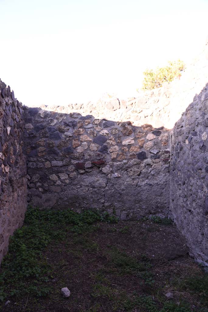 I.4.25 Pompeii. October 2019. Room 64, looking towards west wall in Services Area.
Foto Tobias Busen, ERC Grant 681269 DCOR.
