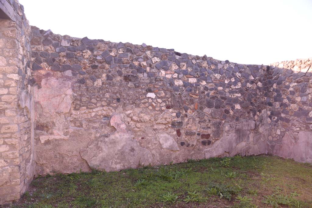 I.4.25 Pompeii. October 2019. Room 57, looking towards south wall.
Foto Tobias Busen, ERC Grant 681269 DCOR.
