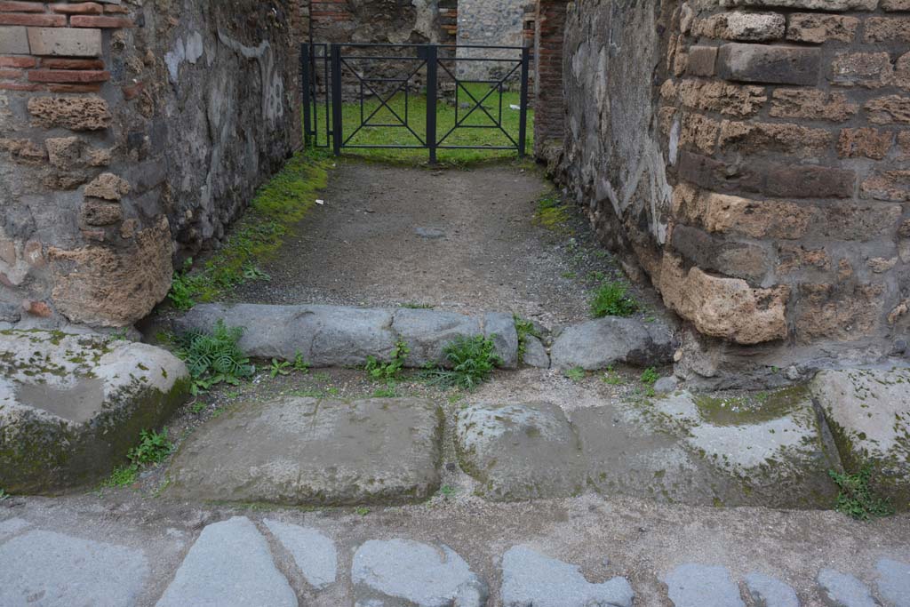 I.4.28 Pompeii. March 2018. Entrance doorway with ramp.   
Foto Tobias Busen, ERC Grant 681269 DCOR.
