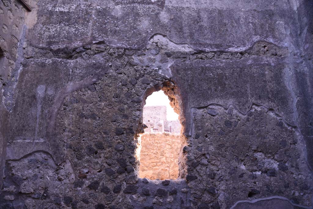 I.4.28 Pompeii. October 2019. Room 29, east wall.
Foto Tobias Busen, ERC Grant 681269 DCOR.
