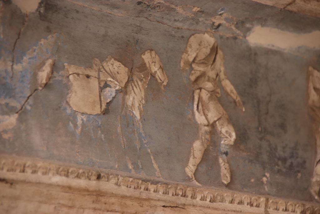 I.6.4 Pompeii. October 2023. Room 16, The mule cart with the body of Hector.
Detail from frieze on east side showing scenes from the Iliad. Photo courtesy of Klaus Heese.
