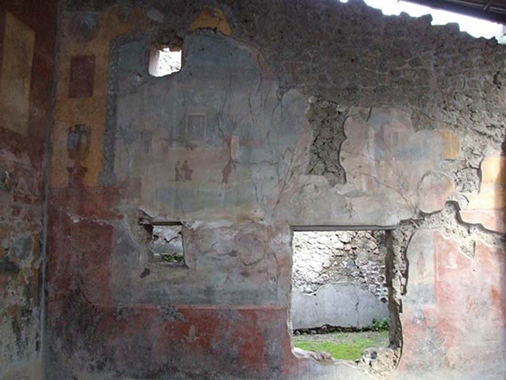 I.6.15 Pompeii. March 2009. Room 9, east wall of small garden, with window to room 10.