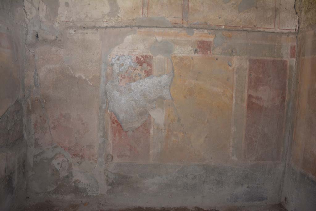I.8.17 Pompeii. March 2019. Room 4, lower south wall.
Foto Annette Haug, ERC Grant 681269 DCOR.
