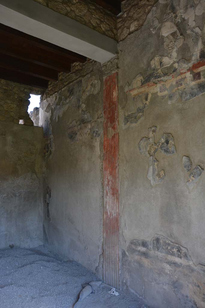 I.9.1 Pompeii. October 2019. Room 8, north-east corner and east wall of triclinium,
Foto Annette Haug, ERC Grant 681269 DÉCOR.

