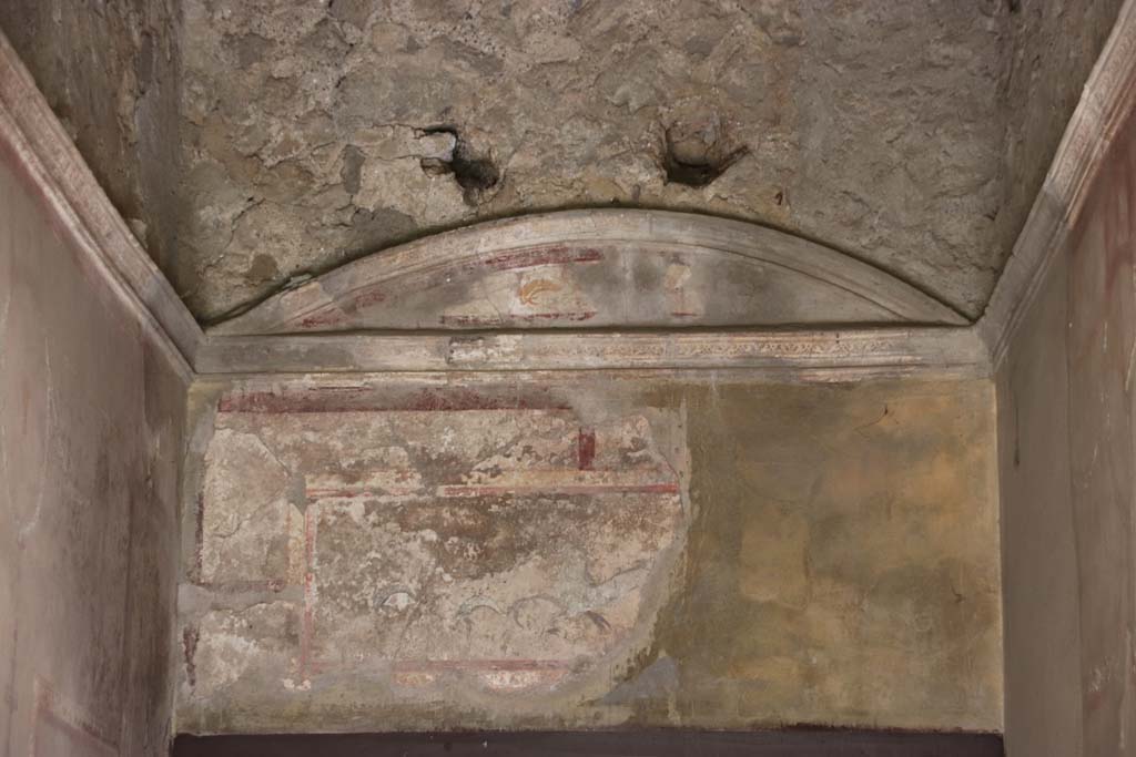 I.10.4 Pompeii. September 2021. Corridor 16, looking towards east wall and vaulted ceiling. Photo courtesy of Klaus Heese.