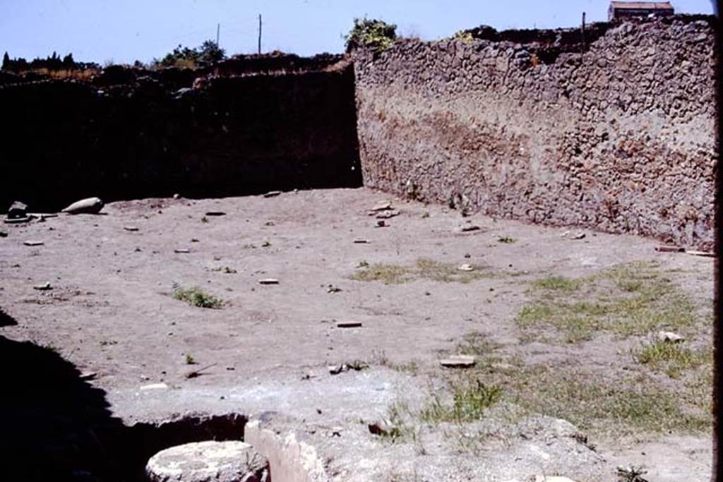 I.14.2 Pompeii. 1972. Looking towards north-west corner of garden area. Photo by Stanley A. Jashemski. 
Source: The Wilhelmina and Stanley A. Jashemski archive in the University of Maryland Library, Special Collections (See collection page) and made available under the Creative Commons Attribution-Non Commercial License v.4. See Licence and use details. J72f0689
