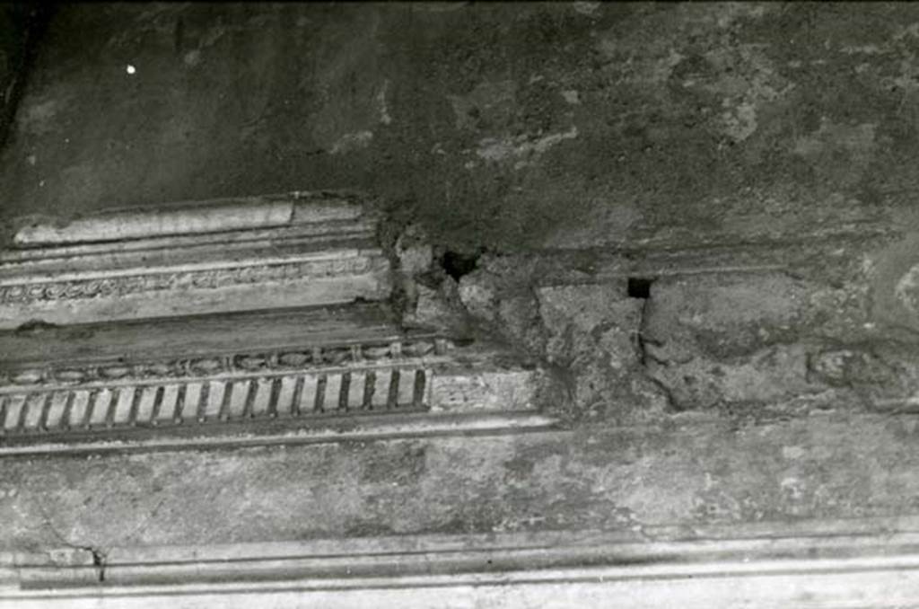 I.15.3 Pompeii. 1968. Room 6. House of Ship Europa, cubiculum right of fauces, N wall, overall. 
Photo courtesy of Anne Laidlaw.
American Academy in Rome, Photographic Archive. Laidlaw collection _P_68_3_19.
