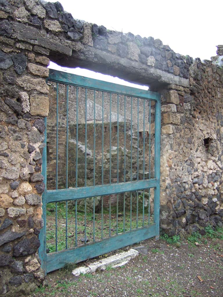 II.4.12 Pompeii. December 2006. Entrance doorway.